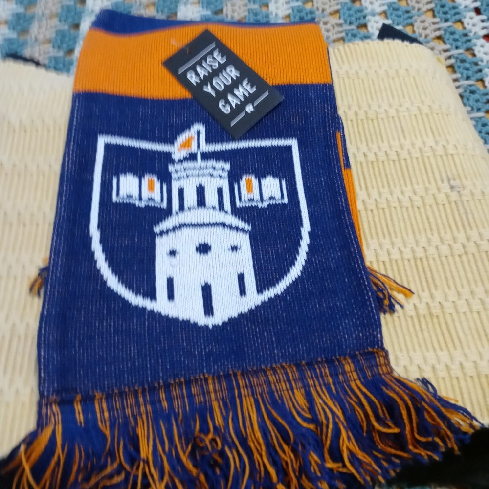 NWT Wheaton Ruffneck Scarf